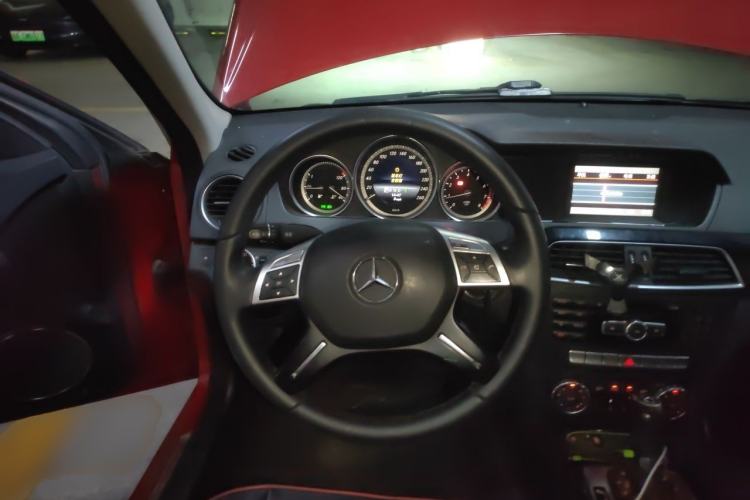Used Mercedes-Benz C-Class 2013 C 180 Classic Grand Edition Steering Wheel