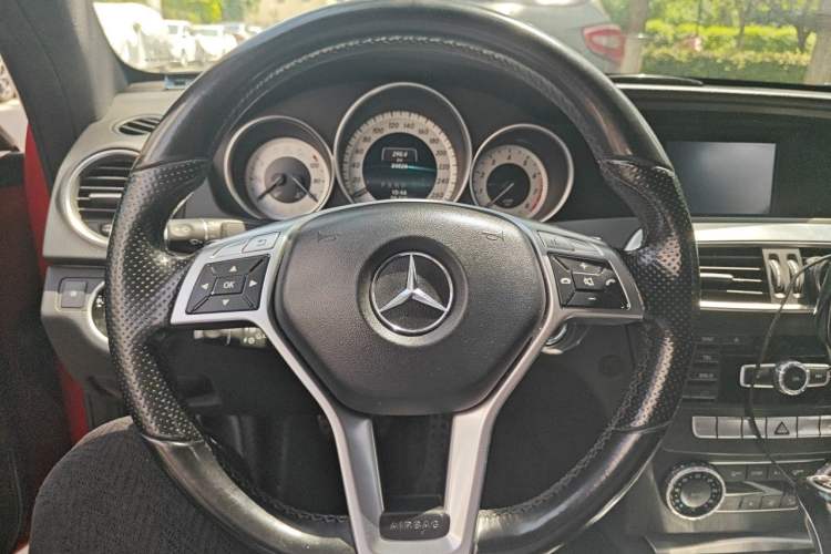 Used Mercedes-Benz C-Class 2013 C 180 Coupe Steering Wheel