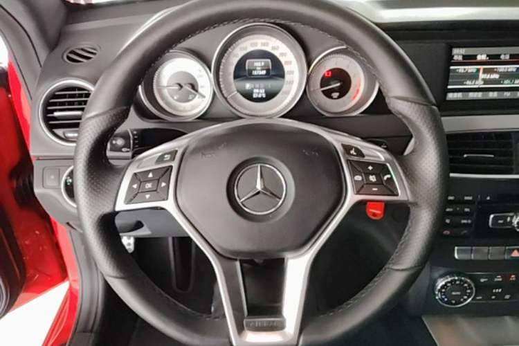 Used Mercedes-Benz C-Class 2013 C 180 Coupe Steering Wheel