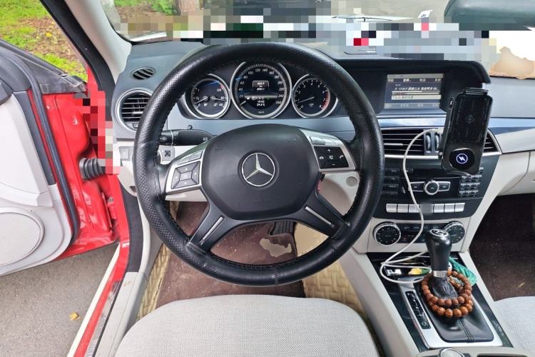 Used Mercedes-Benz C-Class 2013 C 180 Classic Grand Edition Steering Wheel