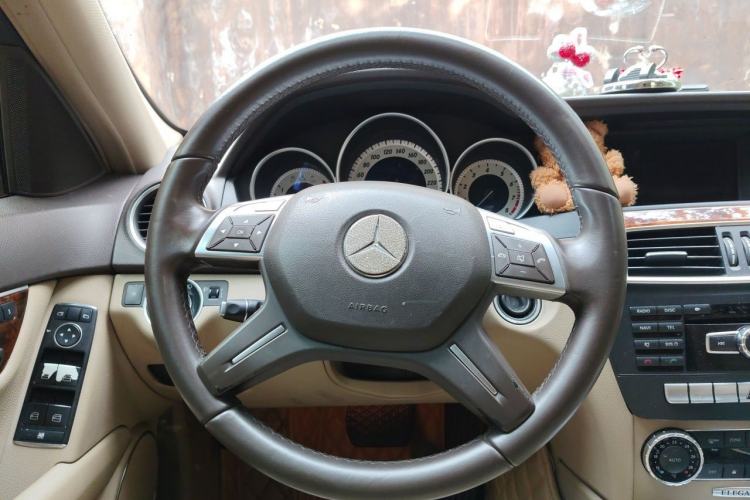 Used Mercedes-Benz C-Class 2013 C 260 CGI Elegant Model Steering Wheel