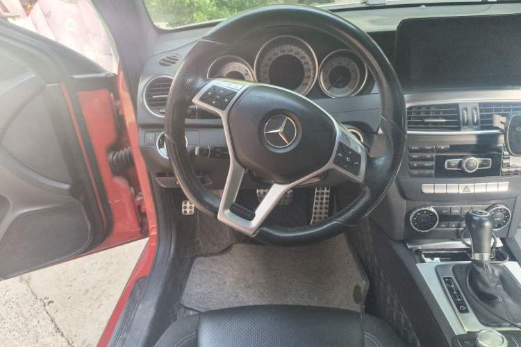 Used Mercedes-Benz C-Class 2013 C 180 Coupe Steering Wheel