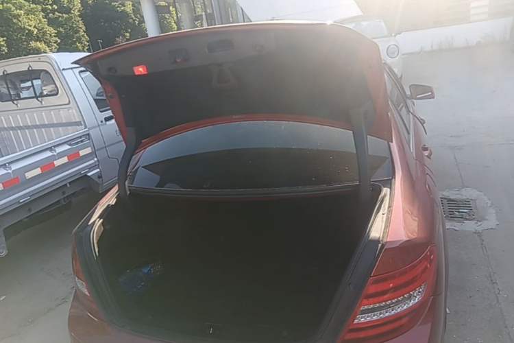 Used Mercedes-Benz C-Class 2013 C 260 Fashion Edition Grand Edition Trunk