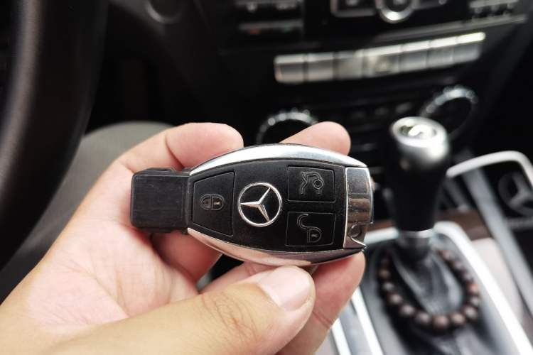 Used Mercedes-Benz C-Class 2013 C 260 Elegant Grand Edition Vehicle Key