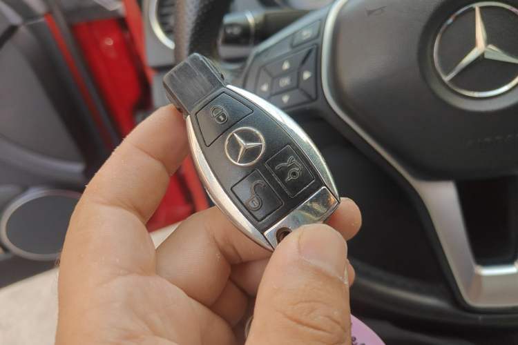 Used Mercedes-Benz C-Class 2013 C 300 Sport Grand Edition Vehicle Key