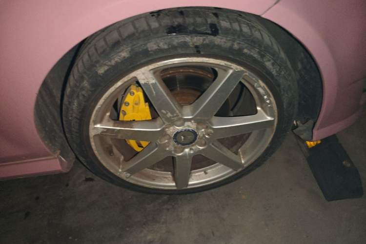 Used Mercedes-Benz C-Class 2013 C 180 Coupe Right Front Wheel Hub