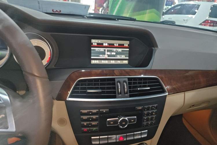 Used Mercedes-Benz C-Class 2013 C 260 Elegant Grand Edition Audio And AC Panel