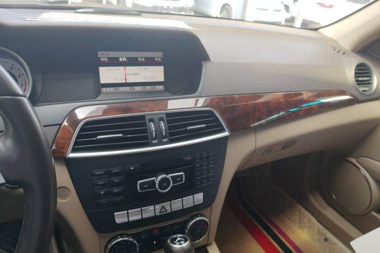 Used Mercedes-Benz C-Class 2013 C 260 CGI Elegant Model Audio And AC Panel
