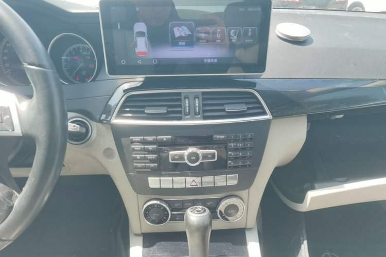 Used Mercedes-Benz C-Class 2013 C 180 Classic Grand Edition Audio And AC Panel