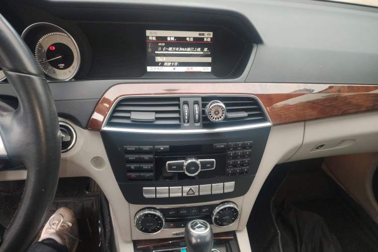 Used Mercedes-Benz C-Class 2013 C 260 CGI Elegant Model Audio And AC Panel