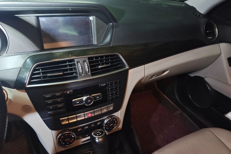 Used Mercedes-Benz C-Class 2013 C 260 CGI Fashion Model Audio And AC Panel