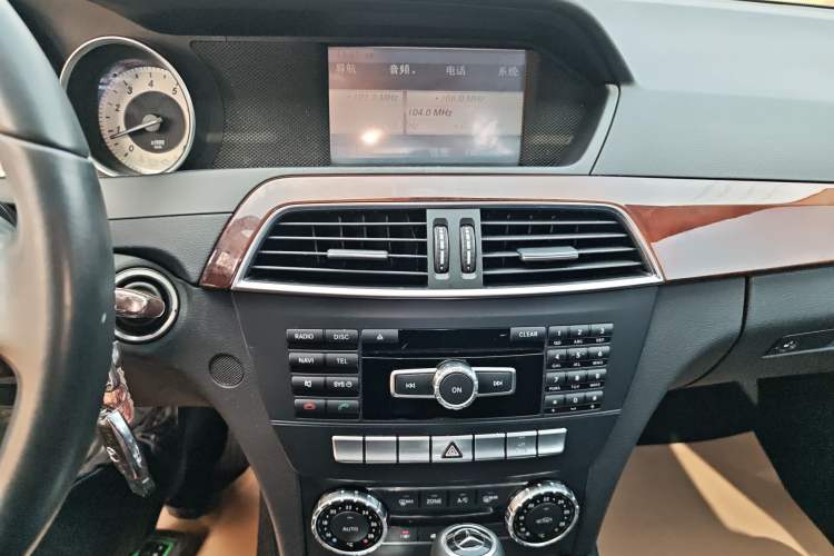 Used Mercedes-Benz C-Class 2013 C 260 Elegant Grand Edition Audio And AC Panel