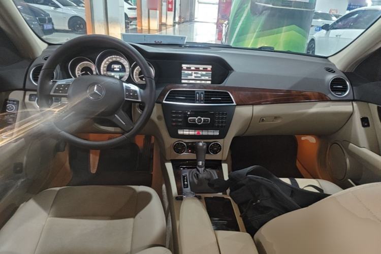 Used Mercedes-Benz C-Class 2013 C 260 Elegant Grand Edition Center Console