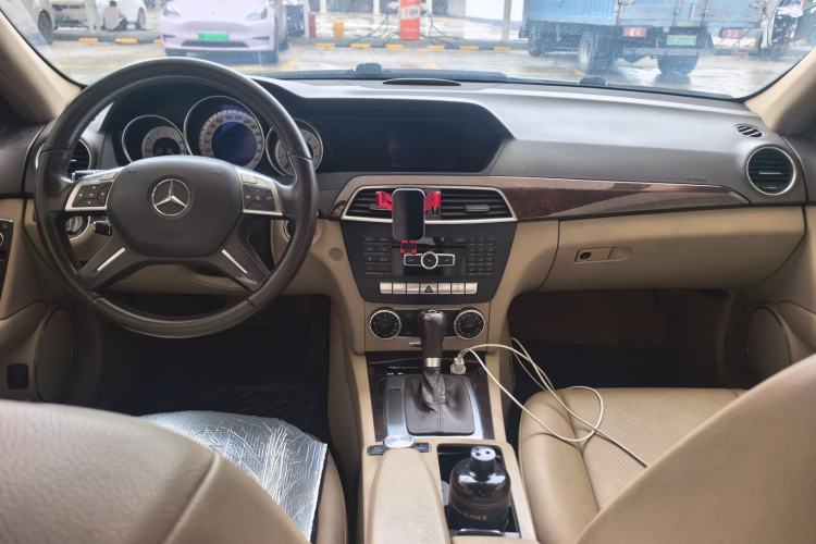 Used Mercedes-Benz C-Class 2013 C 260 CGI Elegant Model Center Console