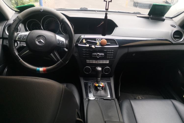 Used Mercedes-Benz C-Class 2013 C 180 CGI Classic Center Console