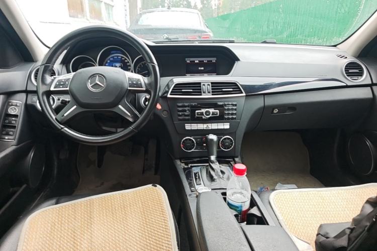 Used Mercedes-Benz C-Class 2013 C 180 CGI Classic Center Console