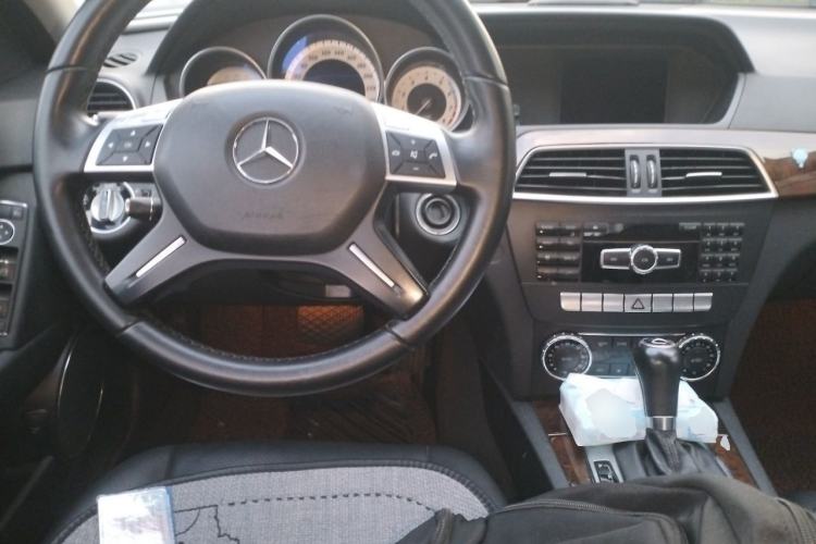 Used Mercedes-Benz C-Class 2013 C 260 CGI Elegant Model Center Console