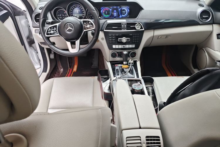 Used Mercedes-Benz C-Class 2013 C 180 Classic Grand Edition Center Console