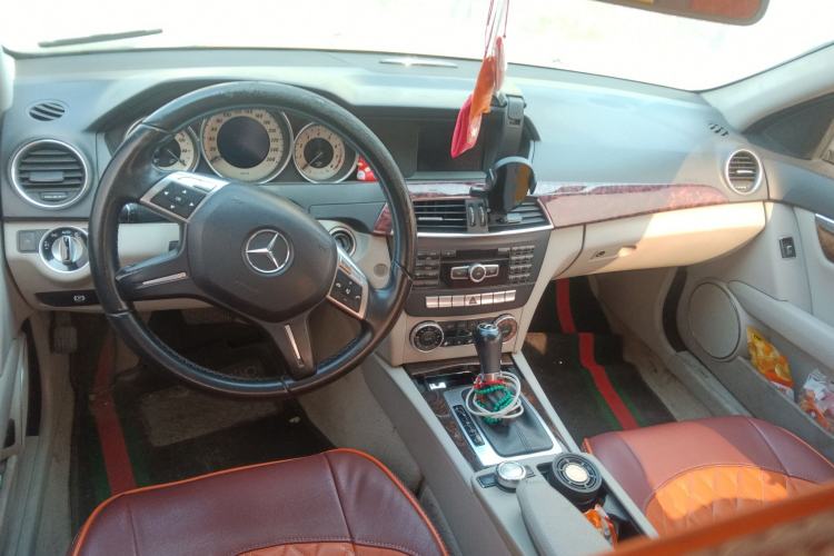 Used Mercedes-Benz C-Class 2013 C 260 CGI Elegant Model Center Console