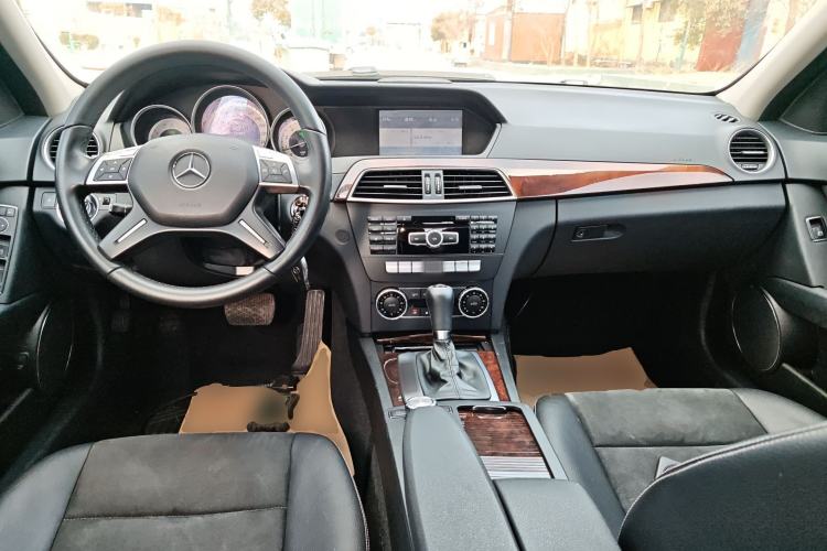 Used Mercedes-Benz C-Class 2013 C 260 Elegant Grand Edition Center Console