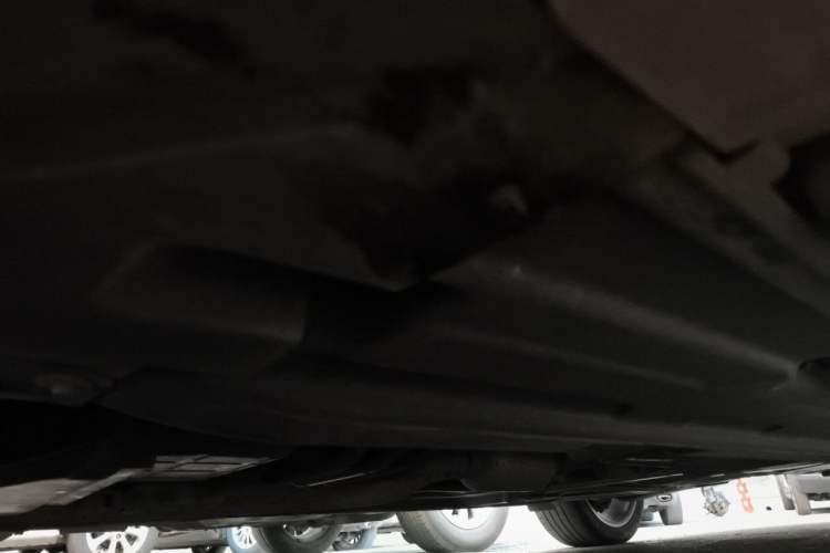 Used Mercedes-Benz C-Class 2013 C 180 Classic Grand Edition Chassis Front Left