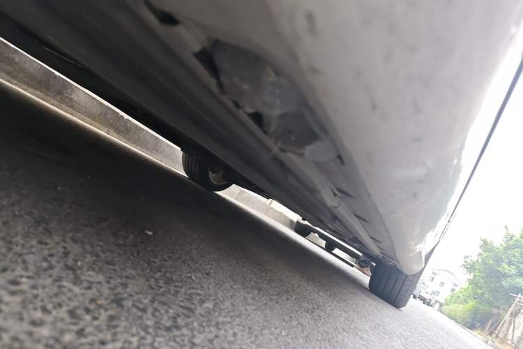 Used Mercedes-Benz C-Class 2013 C 180 Classic Grand Edition Chassis Front Left