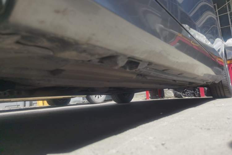 Used Mercedes-Benz C-Class 2013 C 180 CGI Classic Chassis Front Left