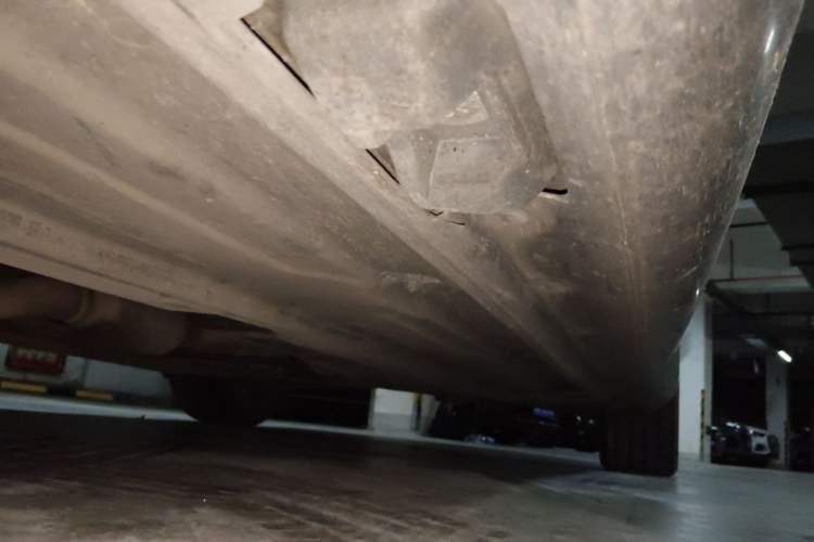 Used Mercedes-Benz C-Class 2013 C 180 CGI Classic Chassis Front Left