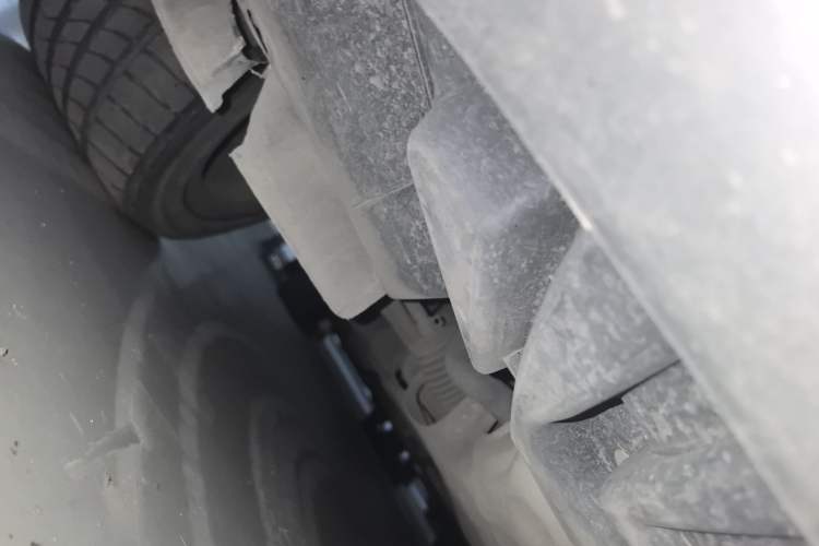 Used Mercedes-Benz C-Class 2013 C 180 Classic Grand Edition Chassis Front Right