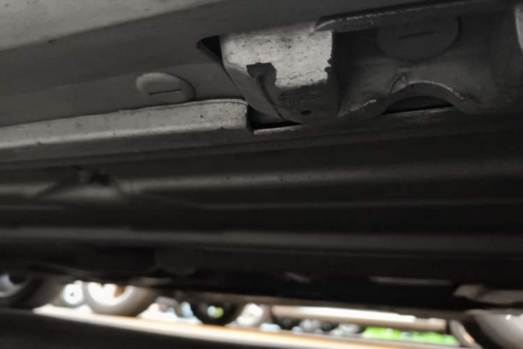 Used Mercedes-Benz C-Class 2013 C 180 Classic Grand Edition Chassis Front Right