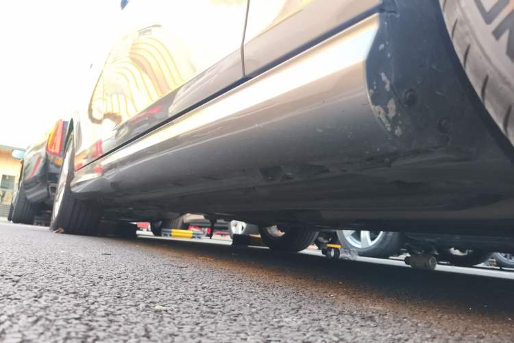 Used Mercedes-Benz C-Class 2013 C 180 Classic Grand Edition Chassis Front Right