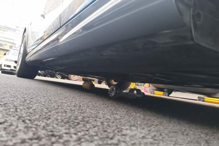 Used Mercedes-Benz C-Class 2013 C 180 Classic Grand Edition Chassis Rear Left