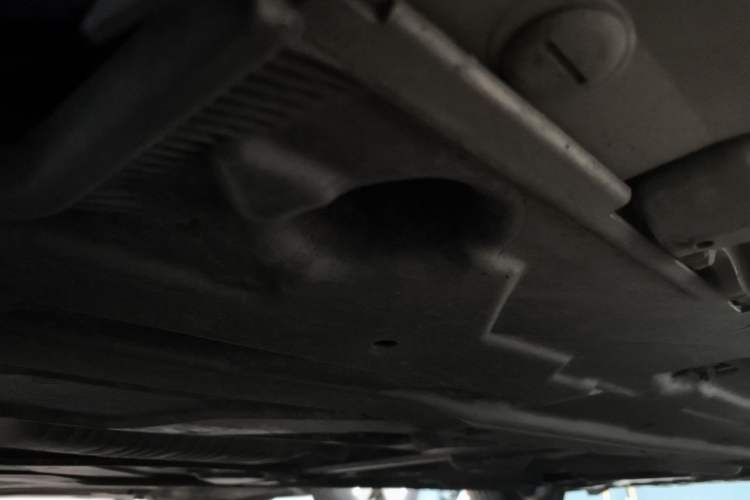 Used Mercedes-Benz C-Class 2013 C 180 Classic Grand Edition Chassis Rear Right