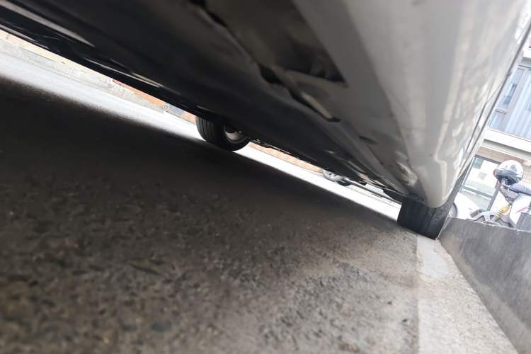 Used Mercedes-Benz C-Class 2013 C 180 Classic Grand Edition Chassis Rear Right
