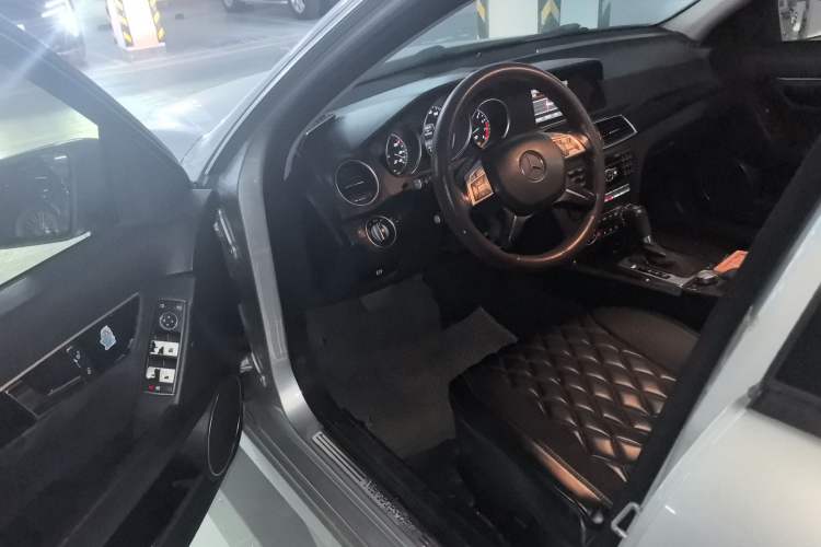 Used Mercedes-Benz C-Class 2013 C 180 Classic Grand Edition Driver Seat