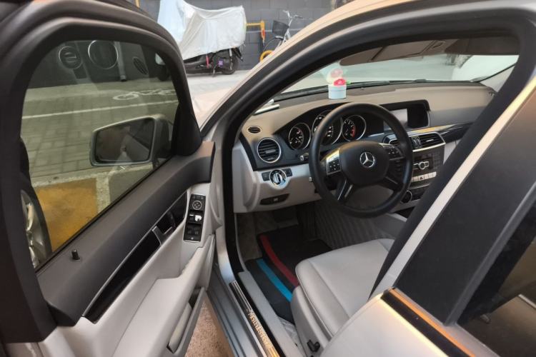 Used Mercedes-Benz C-Class 2013 C 180 Classic Grand Edition Driver Seat