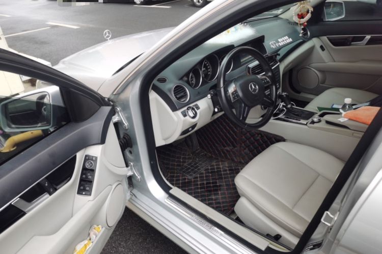 Used Mercedes-Benz C-Class 2013 C 180 Classic Grand Edition Driver Seat