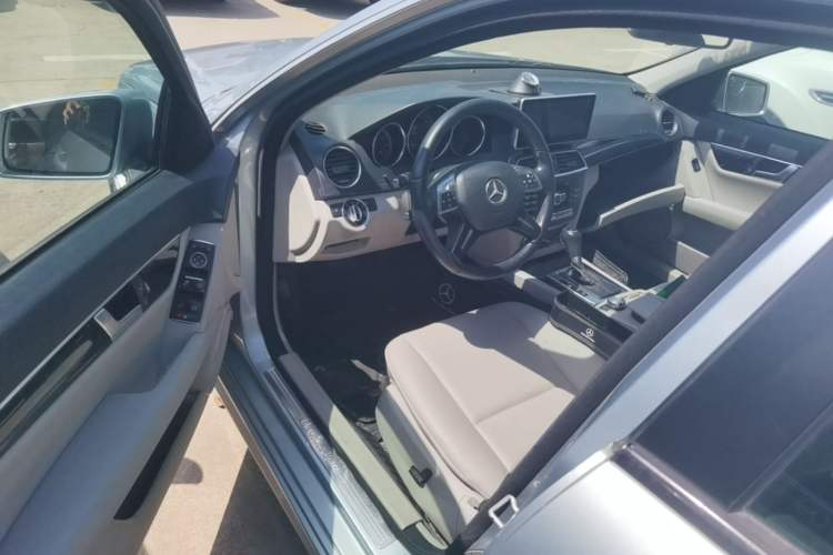 Used Mercedes-Benz C-Class 2013 C 180 Classic Grand Edition Driver Seat