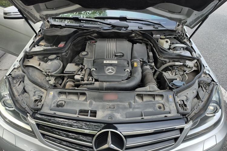 Used Mercedes-Benz C-Class 2013 C 260 Fashion Edition Grand Edition Engine Bay