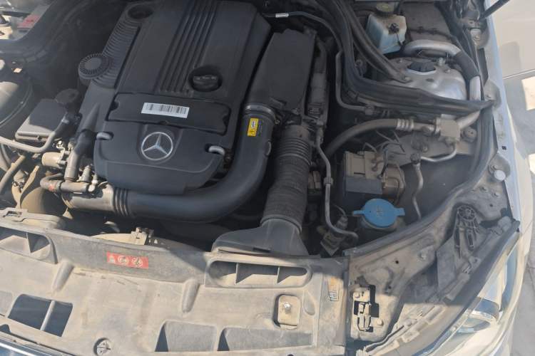 Used Mercedes-Benz C-Class 2013 C 260 CGI Fashion Model Engine Bay Left