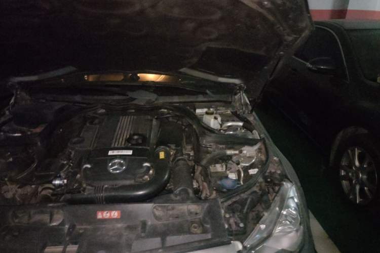 Used Mercedes-Benz C-Class 2013 C 180 Classic Grand Edition Engine Bay Left