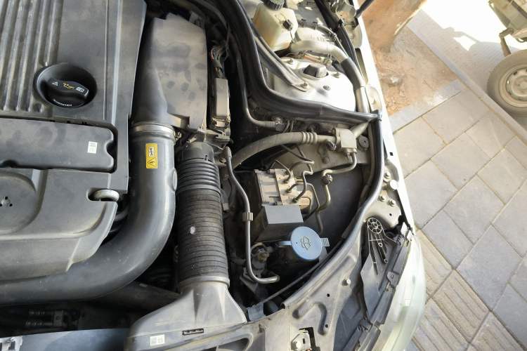 Used Mercedes-Benz C-Class 2013 C 180 CGI Classic Engine Bay Left