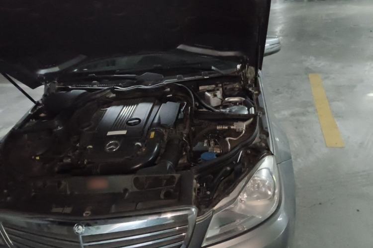Used Mercedes-Benz C-Class 2013 C 180 CGI Classic Engine Bay Left
