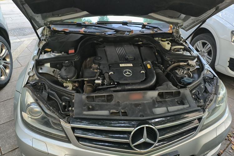 Used Mercedes-Benz C-Class 2013 C 260 Fashion Edition Grand Edition Engine Bay