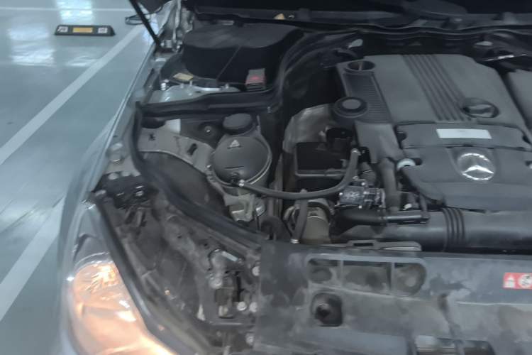 Used Mercedes-Benz C-Class 2013 C 180 Classic Grand Edition Engine Bay Right