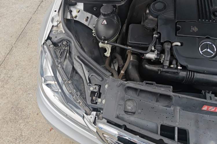 Used Mercedes-Benz C-Class 2013 C 180 CGI Classic Engine Bay Right