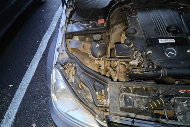 Used Mercedes-Benz C-Class 2013 C 180 CGI Classic Engine Bay Right