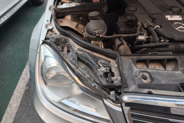 Used Mercedes-Benz C-Class 2013 C 180 Classic Grand Edition Engine Bay Right