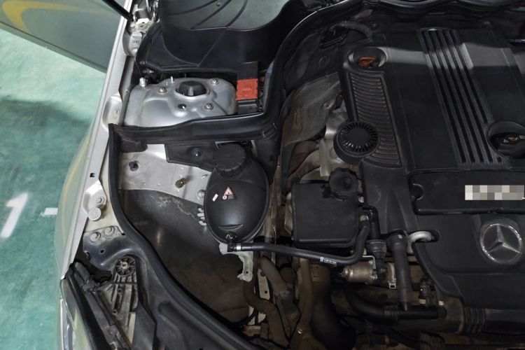 Used Mercedes-Benz C-Class 2013 C 260 Elegant Grand Edition Engine Bay Right