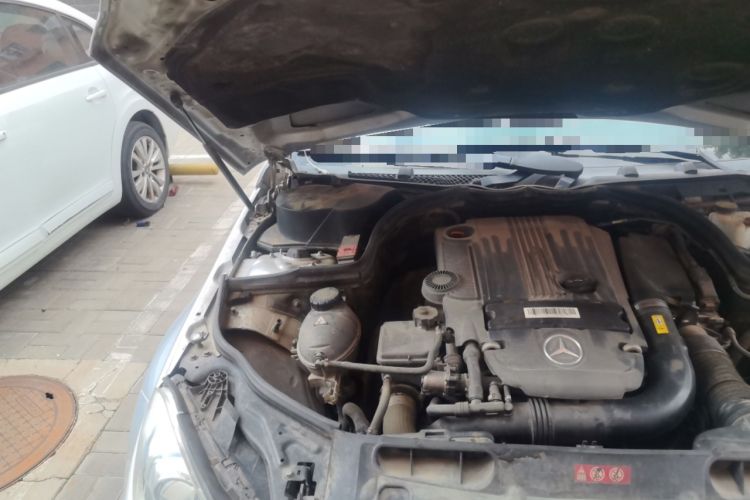 Used Mercedes-Benz C-Class 2013 C 180 CGI Classic Engine Bay Right